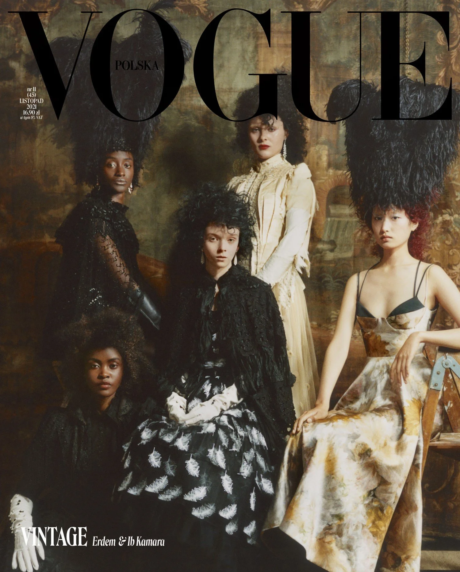 Erdem Moralıoğlu Is Photographer of 'Vintage' for Vogue Poland Erdem Moralıoğlu Is Photographer of 'Vintage' for Vogue Poland